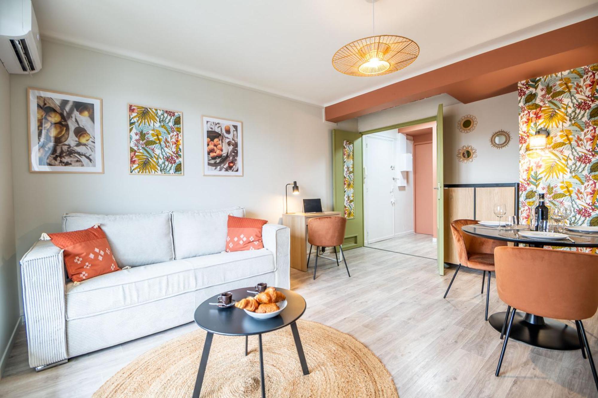 Au Calme De L'Iris - Clim - Garage - Wifi - Tramway Apartment Avignon Exterior photo